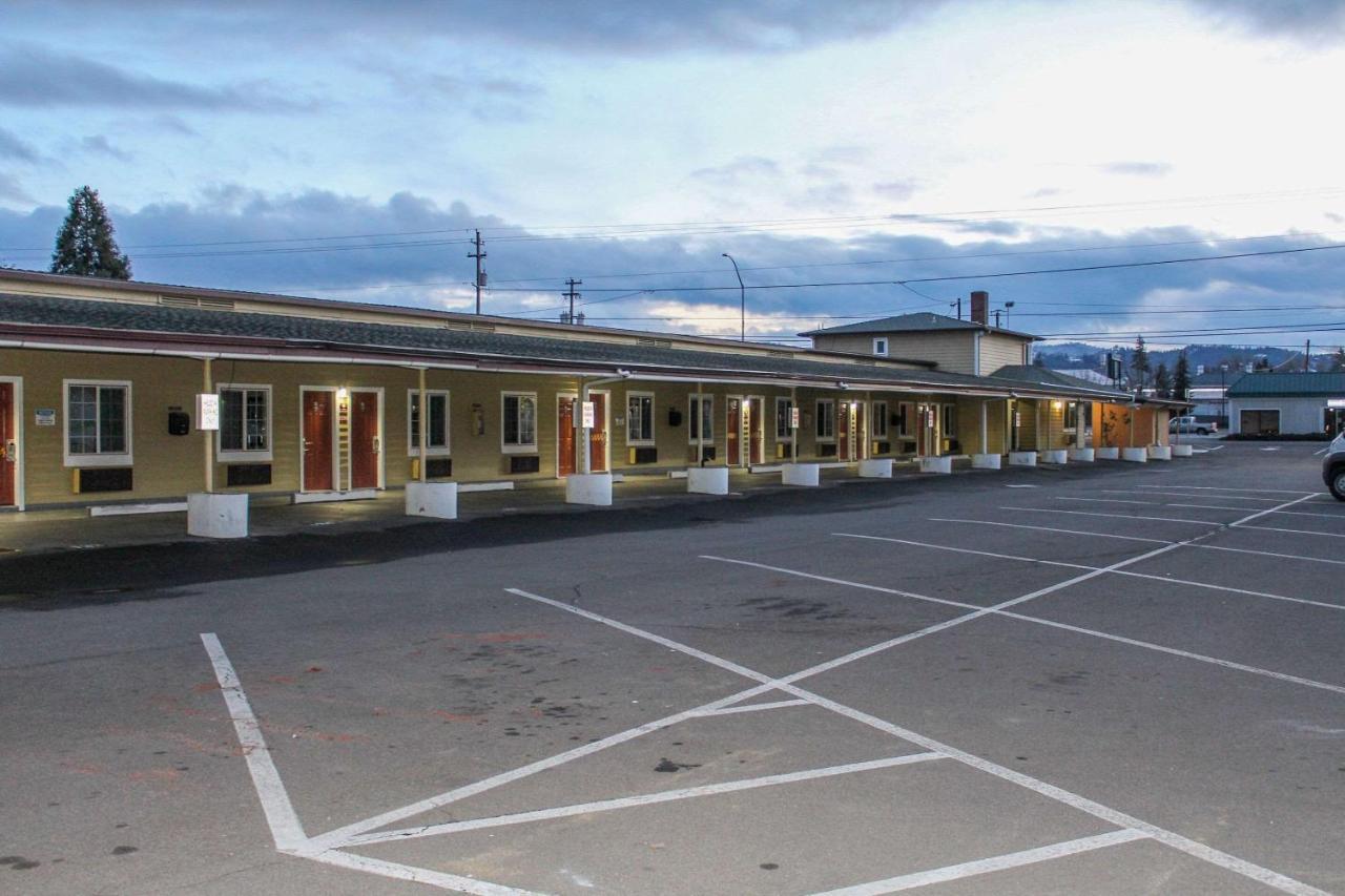 Rodeway Inn Medford South I-5 Exterior foto